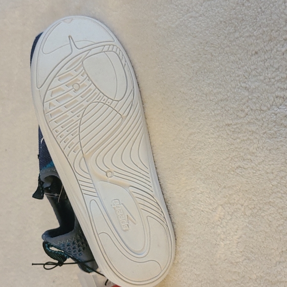 Speedo water shoes - Picture 6 of 8